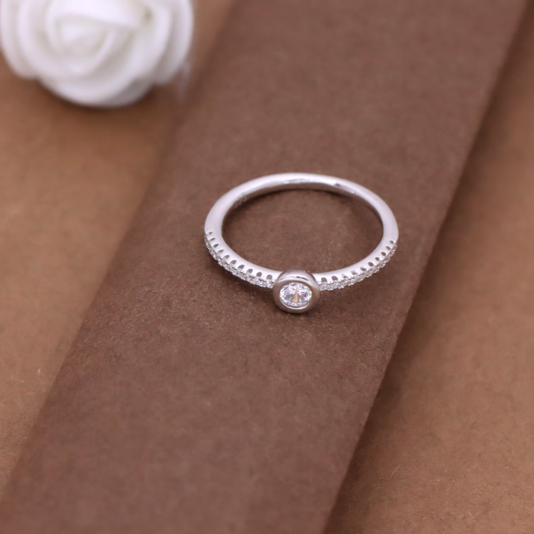 Silver Round Shape Box Fixed Diamond Ring for Girls