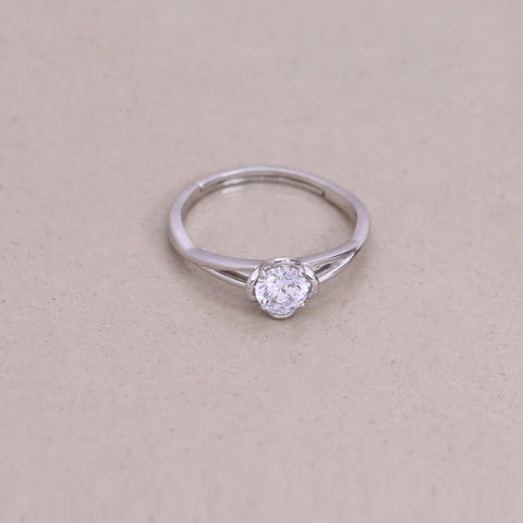 Quatrefoil Shape Silver Solitaire  Adjustable Ring