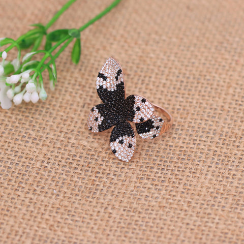 Rose Gold Big Flower Black and White Shiny Ring