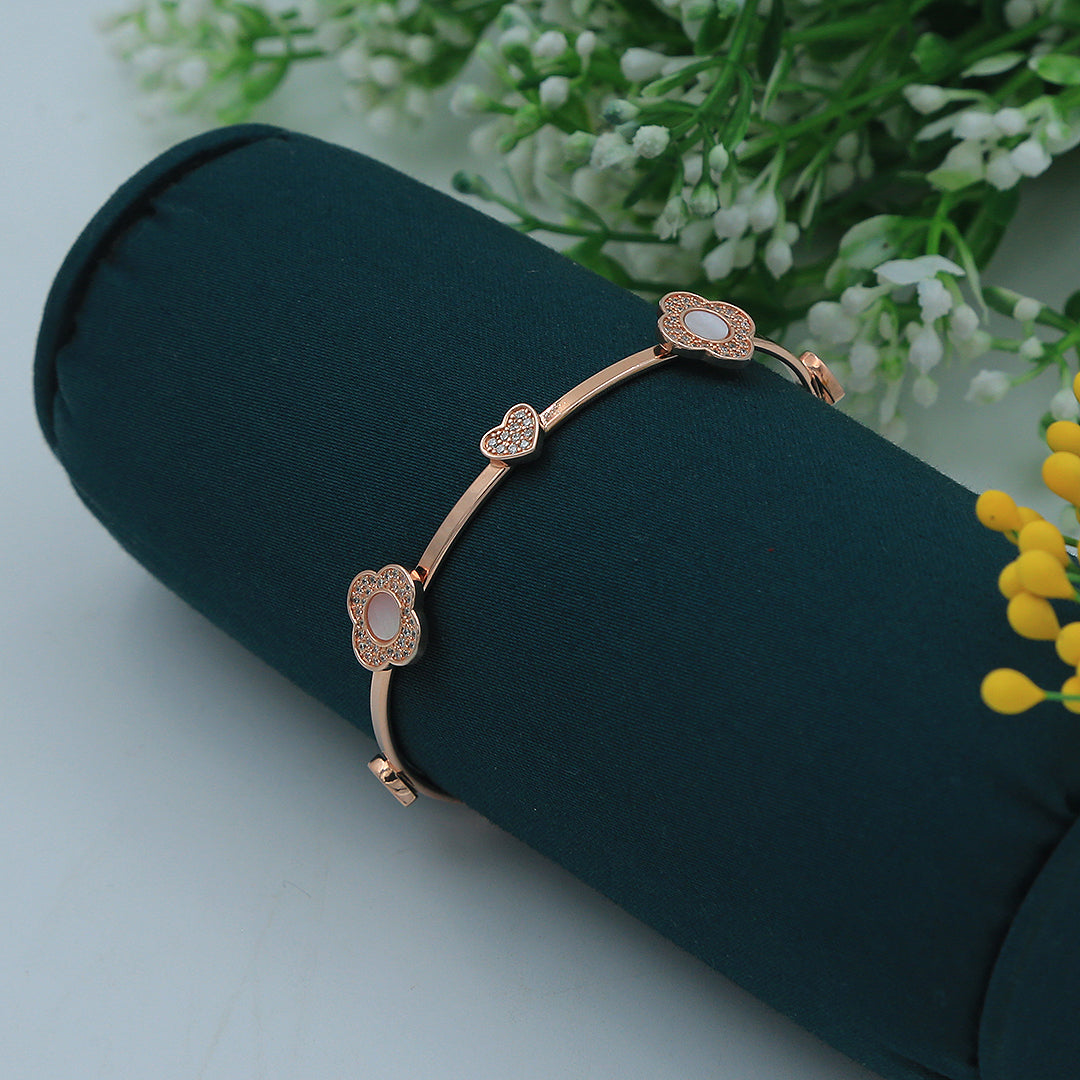 Rose Gold Heart With Flower Shape  Bracelet