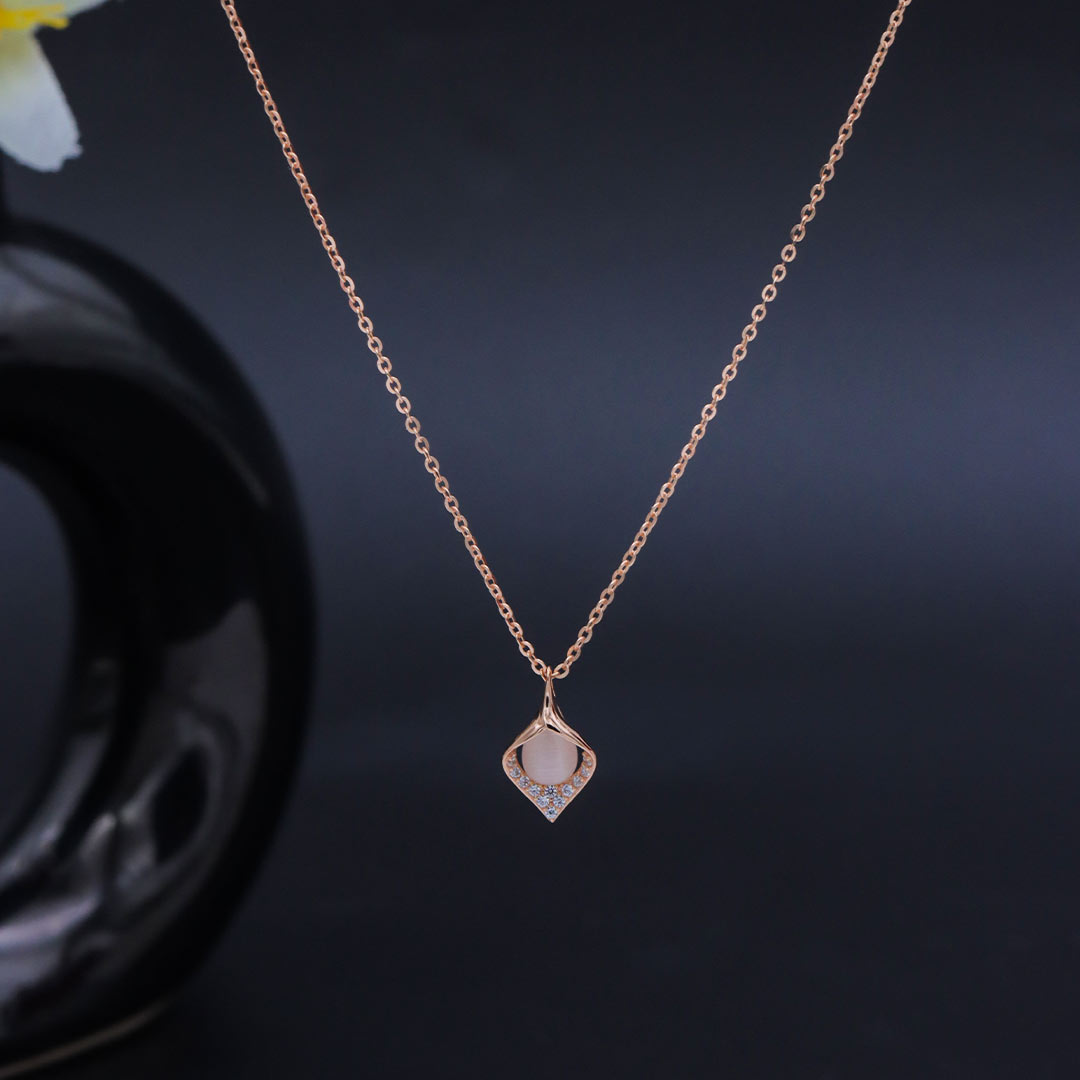 Quartz Drop Mother Of Pal Pendant Chain