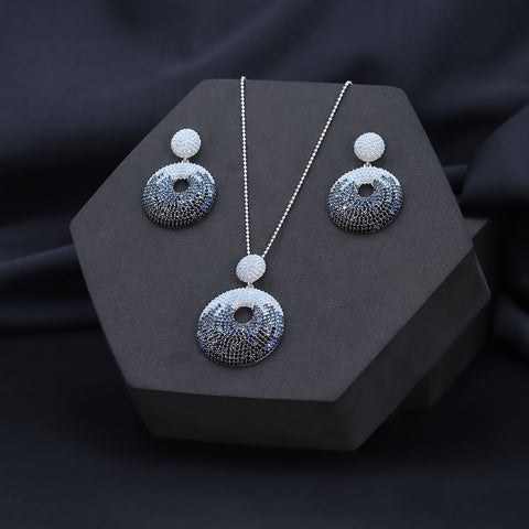 Silver blue ,black and blue shades diamond necklace