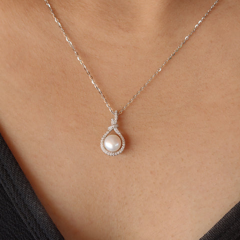 Silver Pearl Pendant Necklace