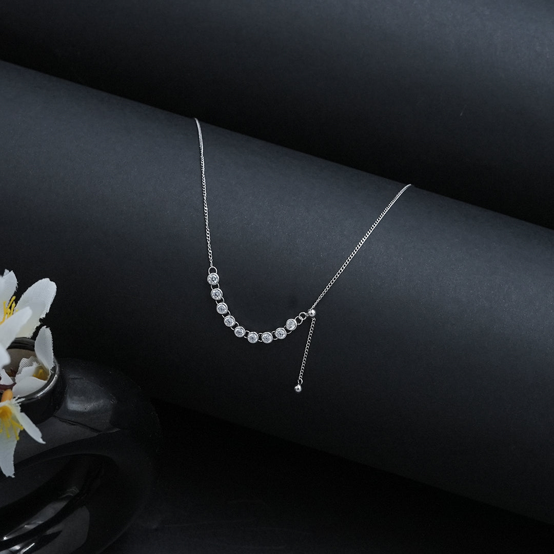 ERI White Diamond's Round Shape Pandant Chain