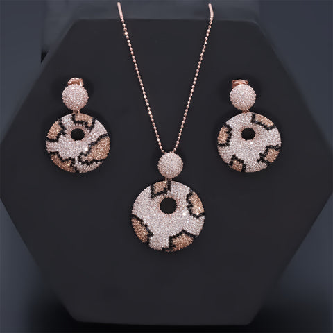 Rose gold leopard mark diamond round shape necklace