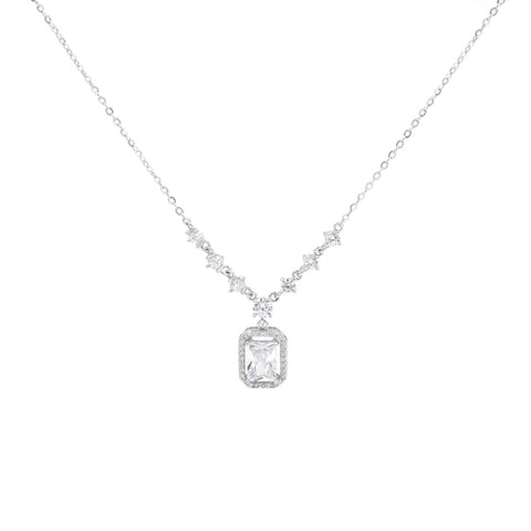 Diamond Solitaire Pendant With Chain