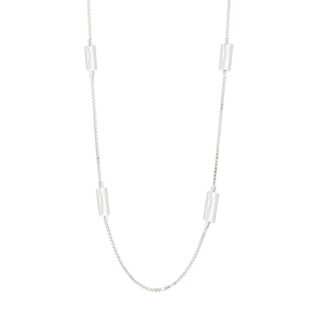 White Mother of pearl silver chain