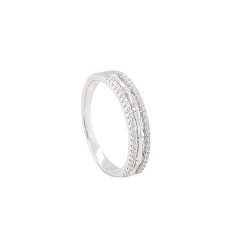 Twisted Diamond Finger Ring