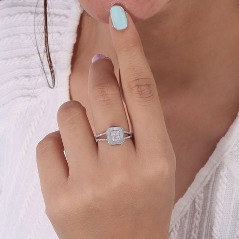 Sterling Silver Round Cut Zircons Cocktail Ring