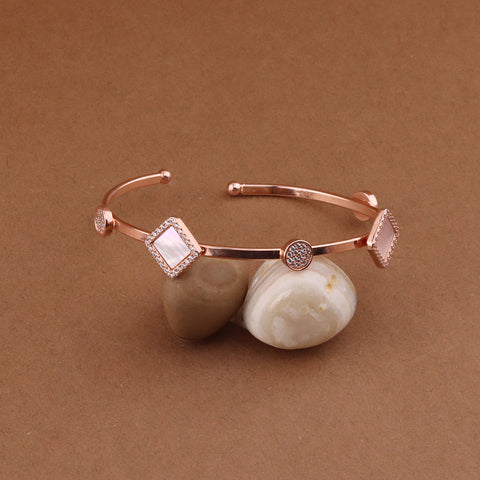 Rose Gold Rhombus with Round Shape Bracelet