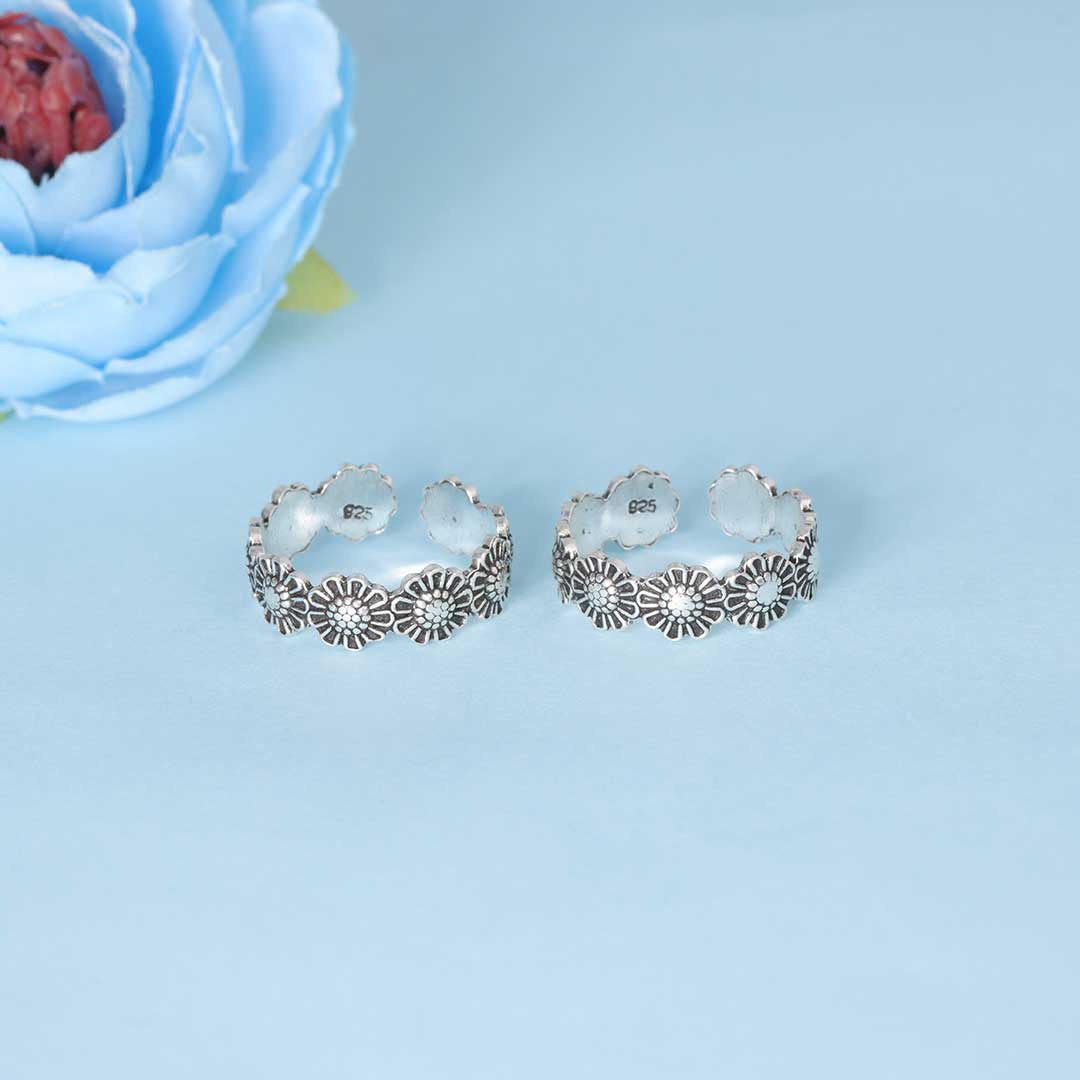 925 Sterling Silver  Oxidized Floral Toe Ring for Women