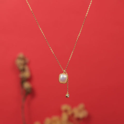 Gold Plated Square Mother of Pearl Pendant With Chain