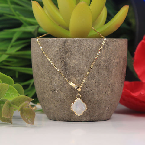 Gold Plated Clover Flower Shape Mother of Pearl Pendant With Chain