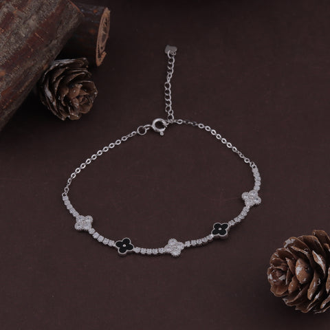 Elegant Everyday Wear with Charm Diamond Bracelet for Women