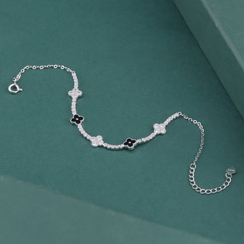 Elegant Everyday Wear with Charm Diamond Bracelet for Women