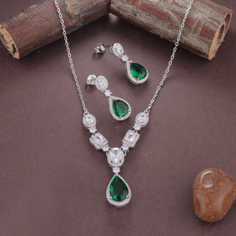 925 Sterling Silver Green Necklace & Earrings Set