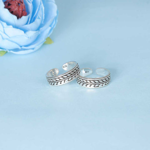 925 Sterling Silver Leaf Pattern Toe Ring – Adjustable Oxidized Silver Toe Ring for Women
