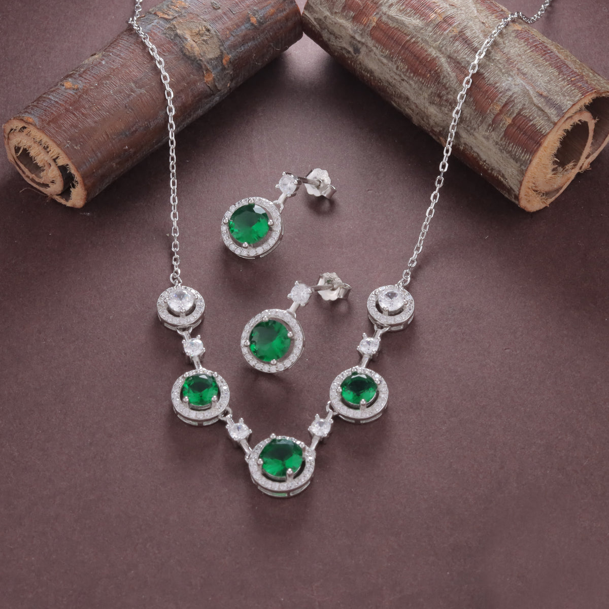 925  Sterling Silver Elegant  Green Necklace & Earrings Set