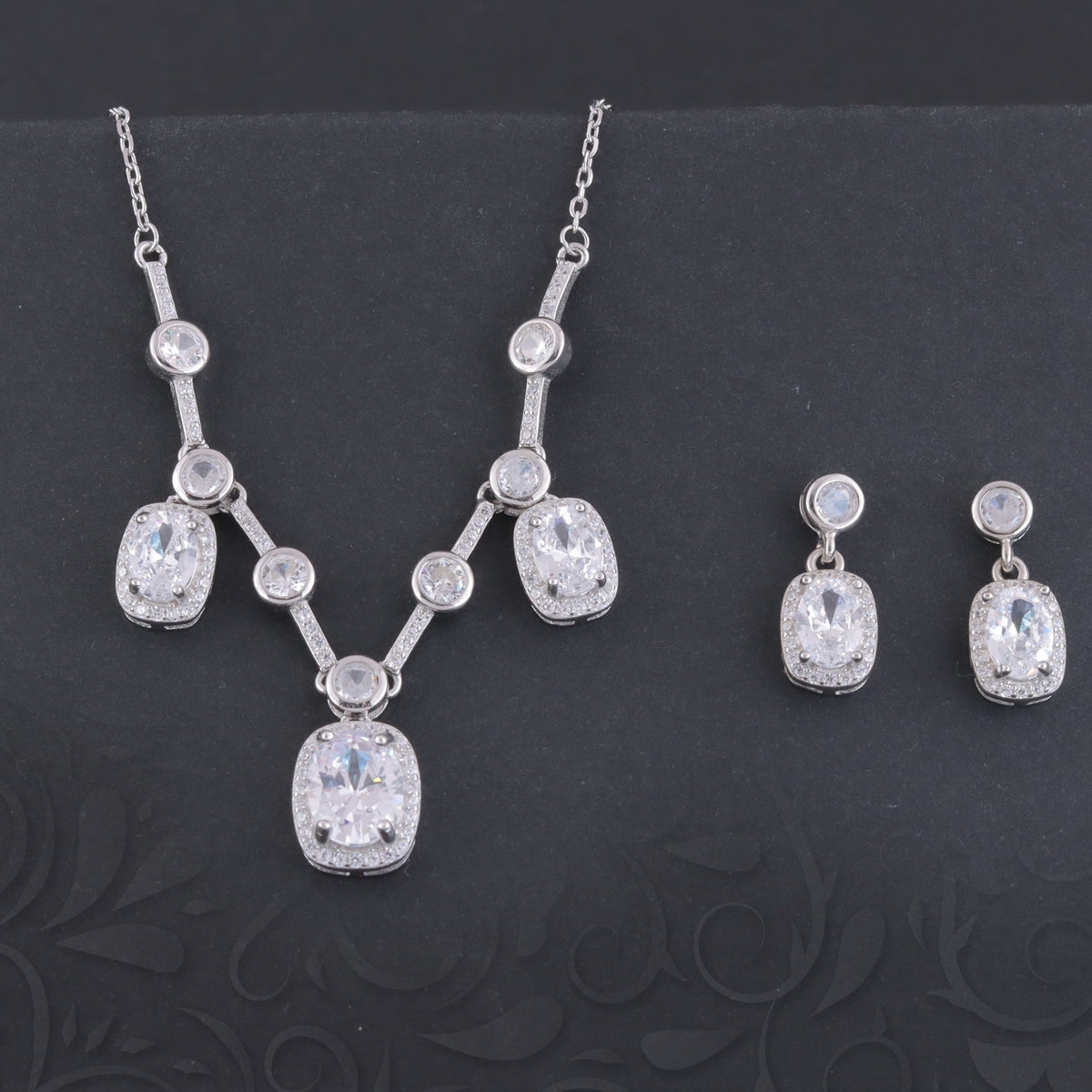 925 silver Sapphire Necklace & Earrings Set