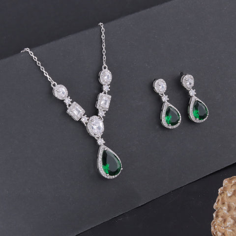 925 Sterling Silver Green Necklace & Earrings Set
