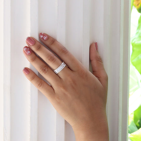 CZ-Studded Band Finger Ring