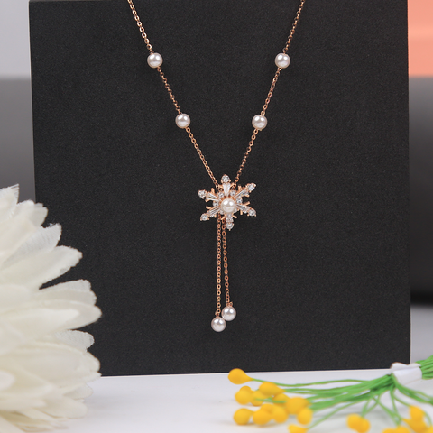 Rose Gold Flower Pendant With Chain