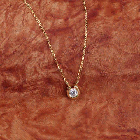 Women  Circular  White Diamond Pendant With Chain