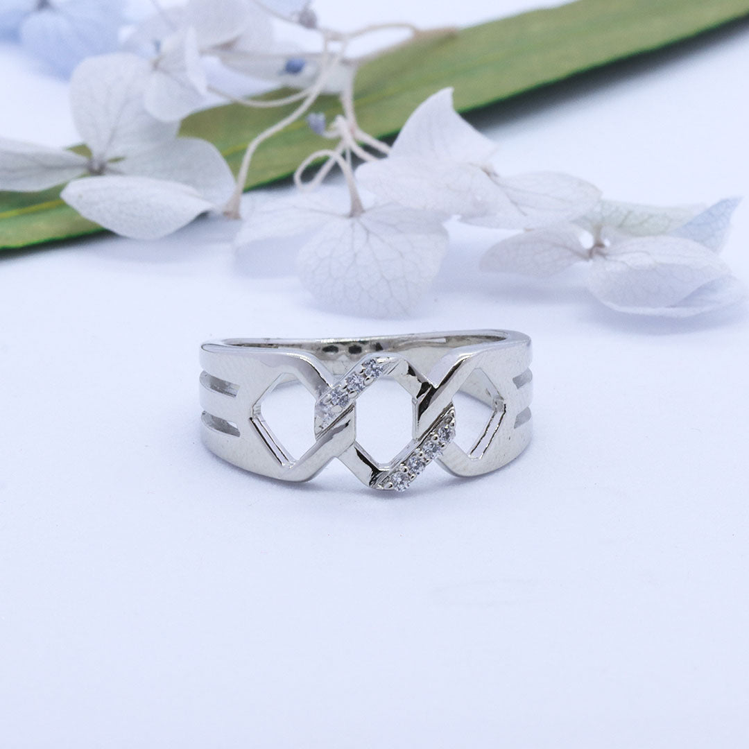 Hexagonal link diamond band silver ring