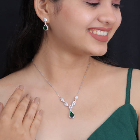 925 Sterling Silver Green Necklace & Earrings Set