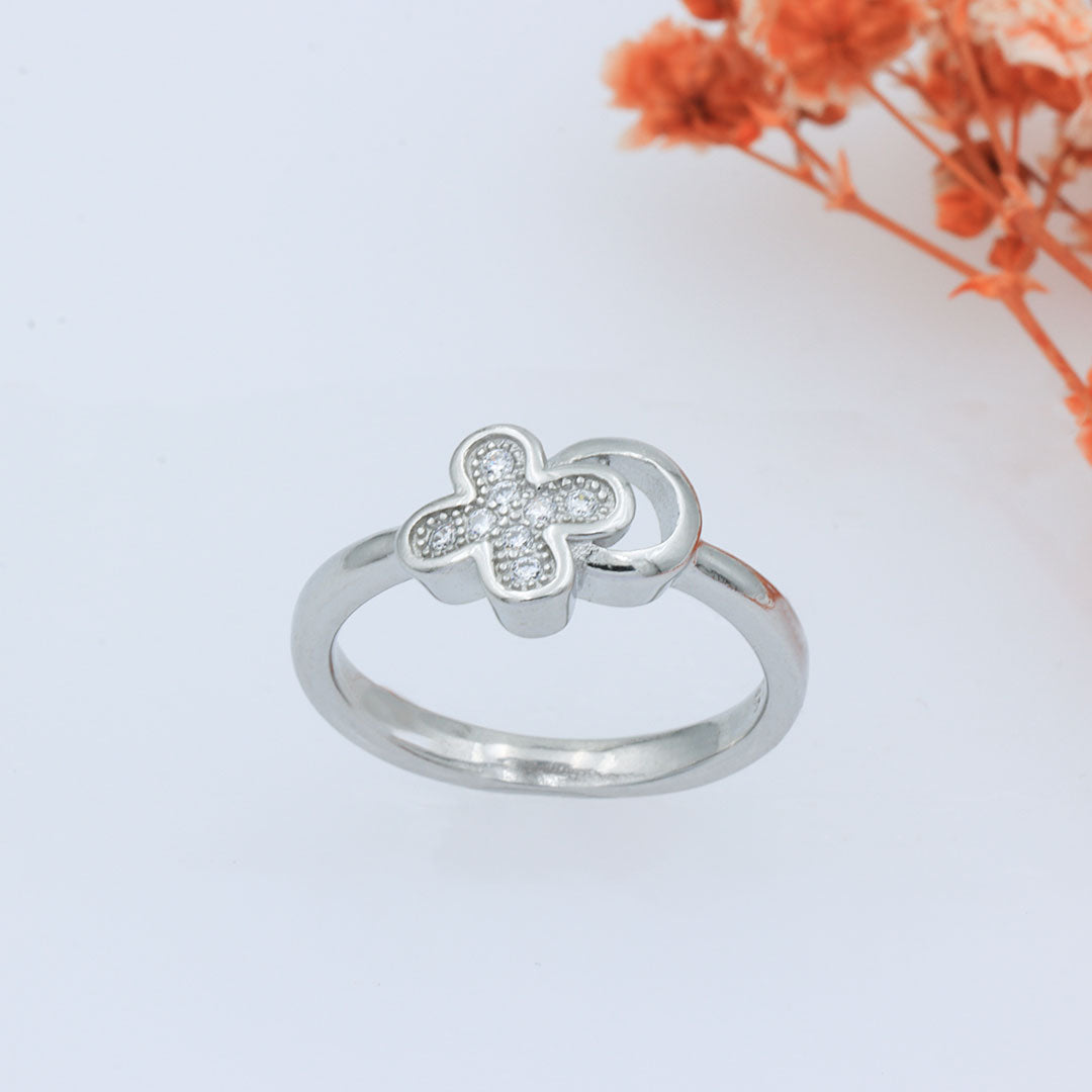 Silver flower diamond ring