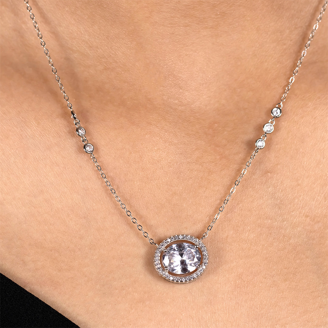 Silver Oval shape diamonds pendant with chain