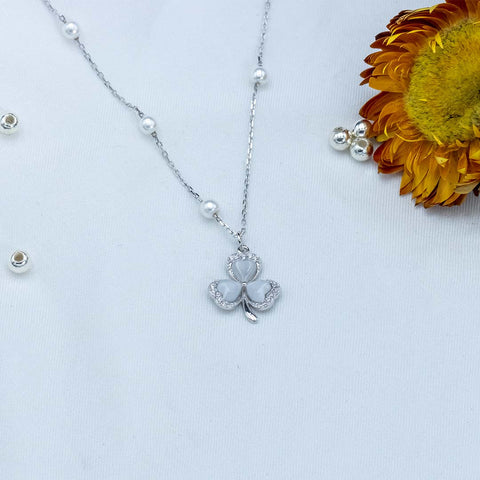 Silver flower diamond with beads pendant chain