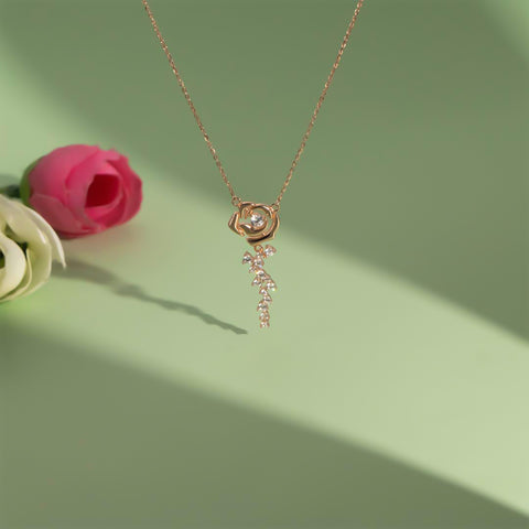 Rose gold rose hanging diamonds pendant with chain