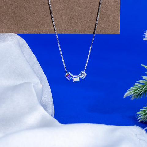 Three color change cubes pendant with chain silver