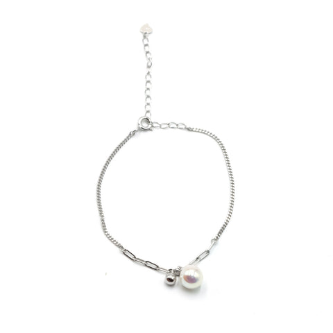 Silver linked chain pearl bracelet