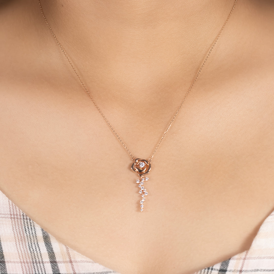 Rose gold rose hanging diamonds pendant with chain