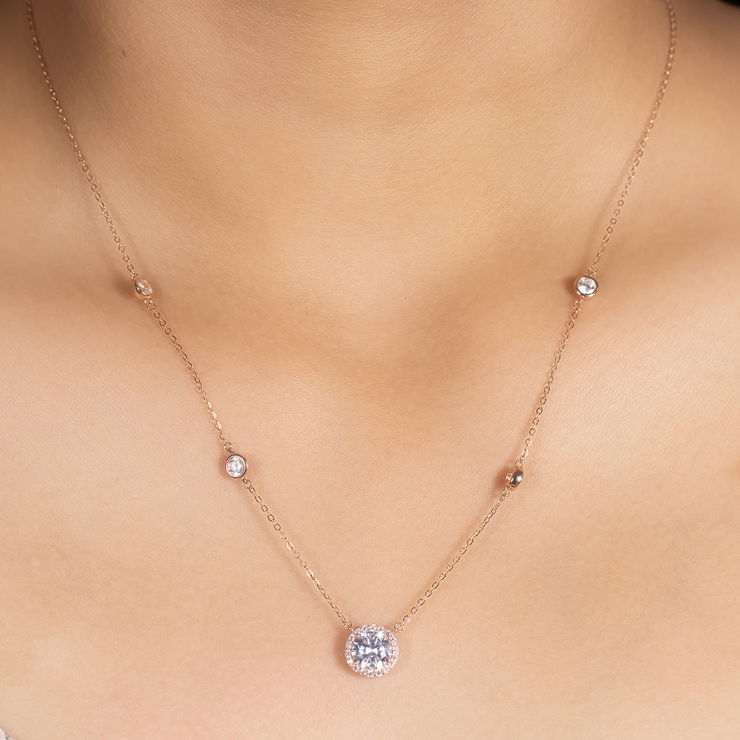 Rose Gold Round Diamond Pendant With Chain