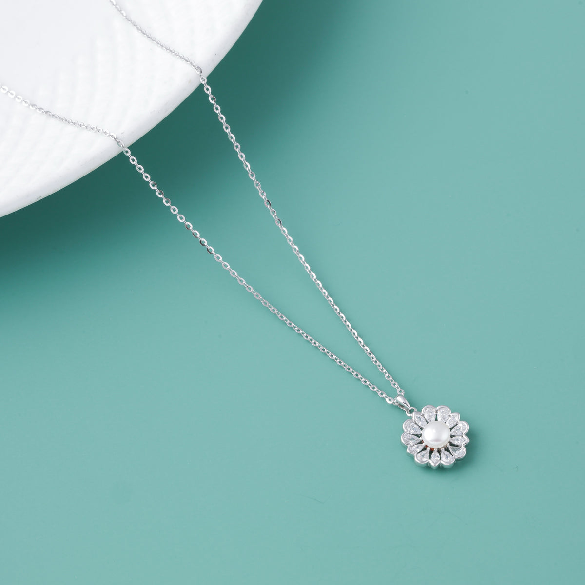 925 Sterling Silver Daily Ware Pearl Flower Pendant Necklace for Women