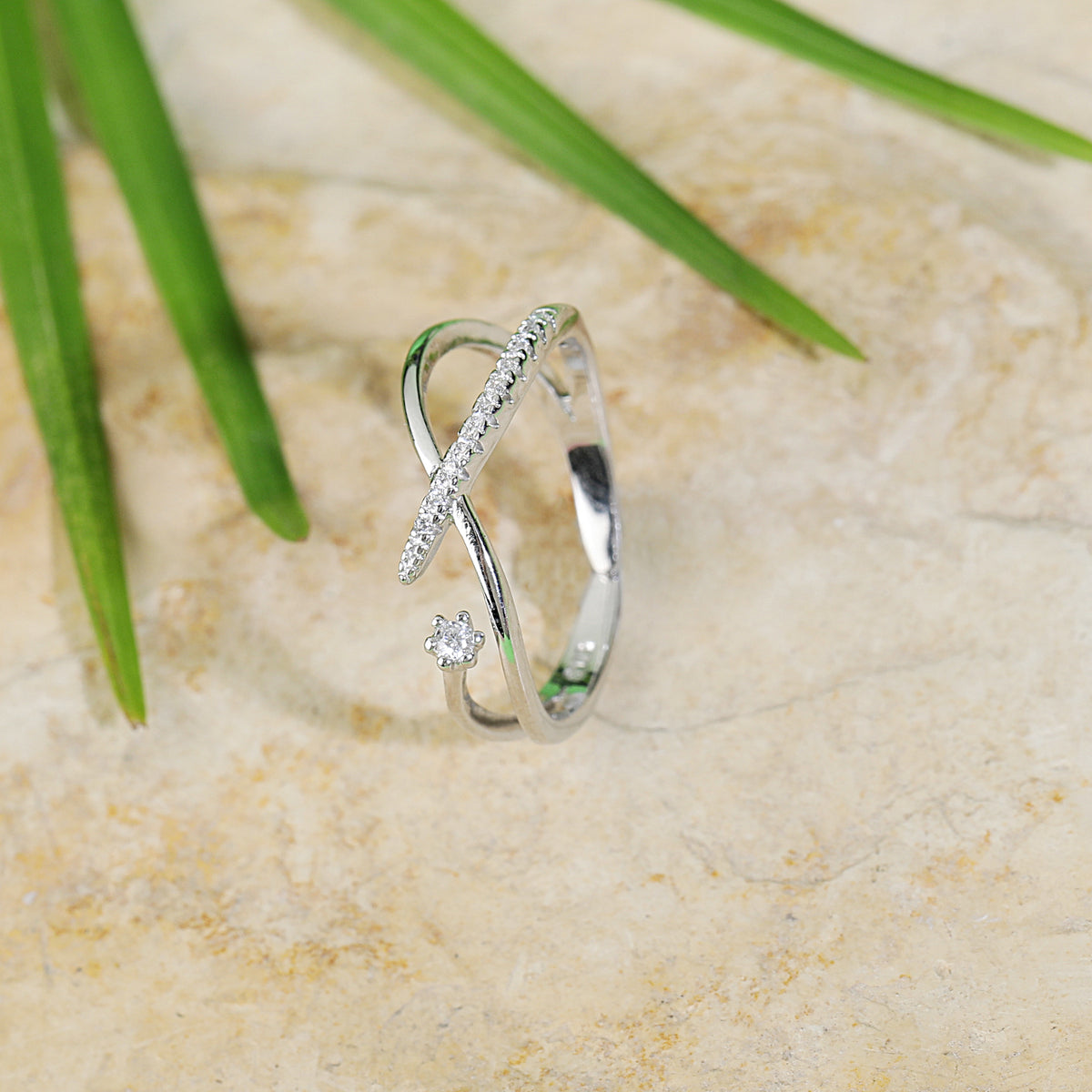 sterling silver criss cross ring  with adjustable size