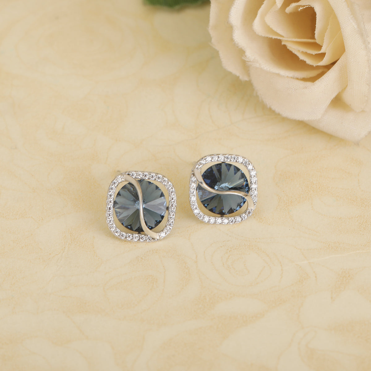 Blue sapphire diamond Silver earring