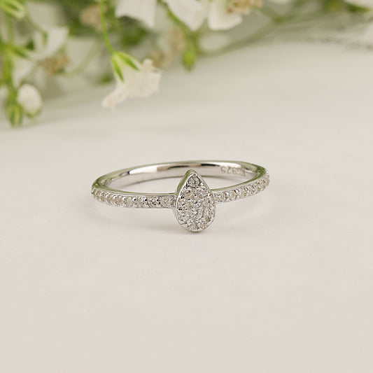 Pear shaped diamond ring