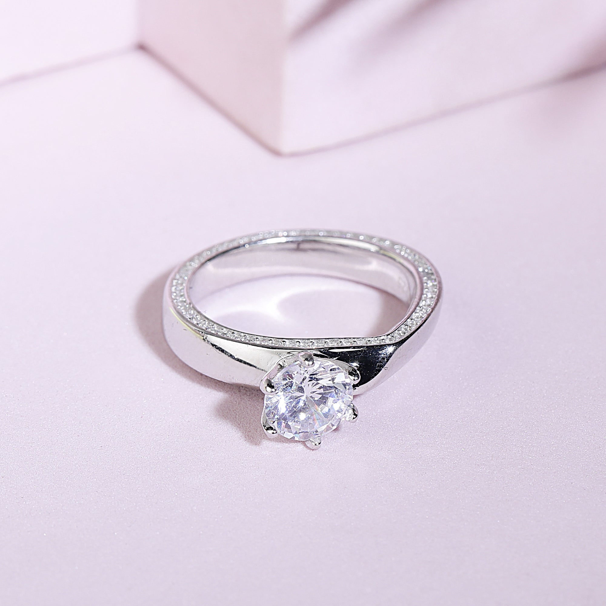 Pear shape band diamond ring
