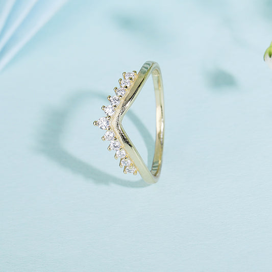 Crown diamond ring