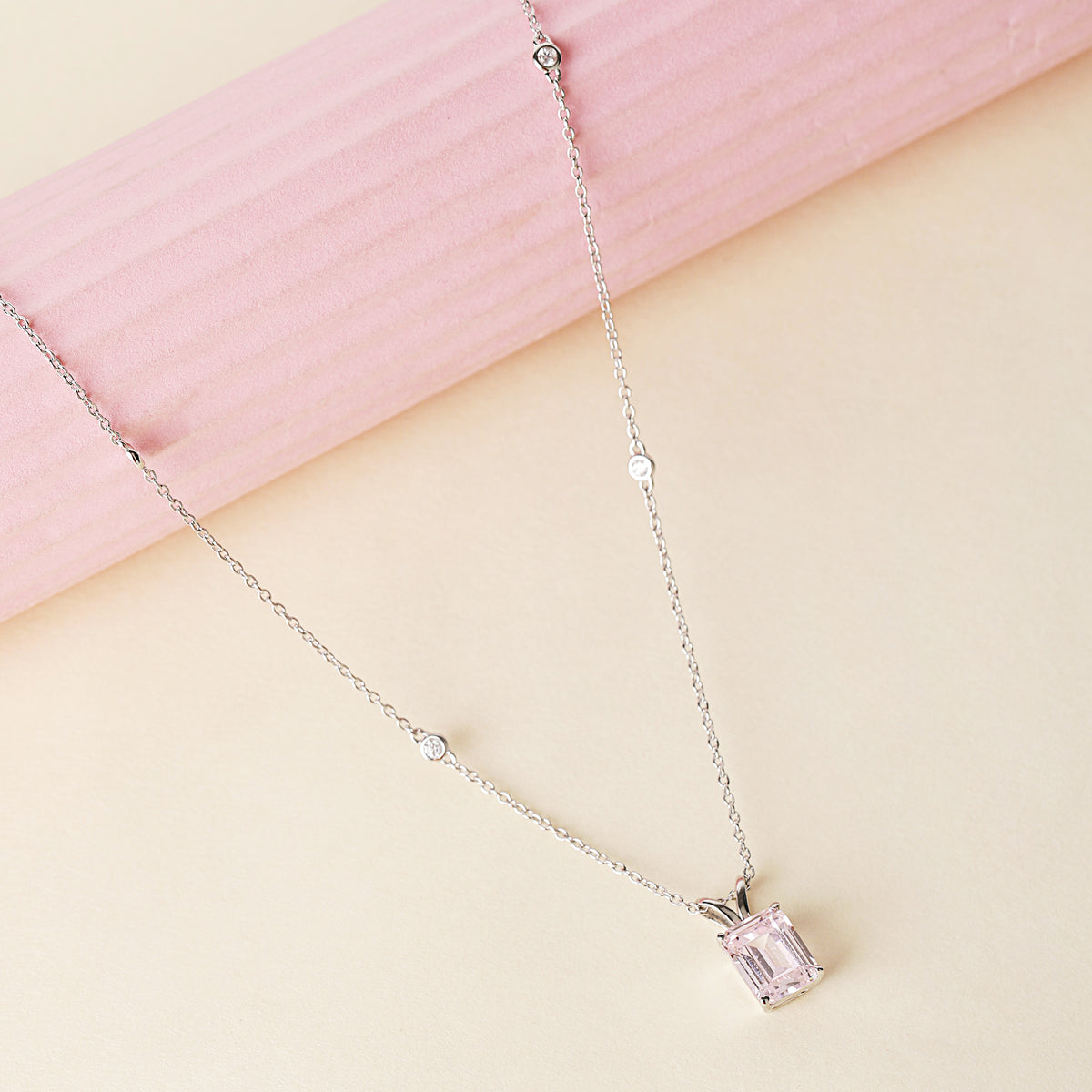 Silver pink solitaire pendant with chain