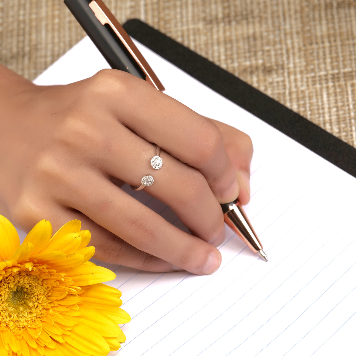 Open Circle Design Silver Rings With Adjustable Size