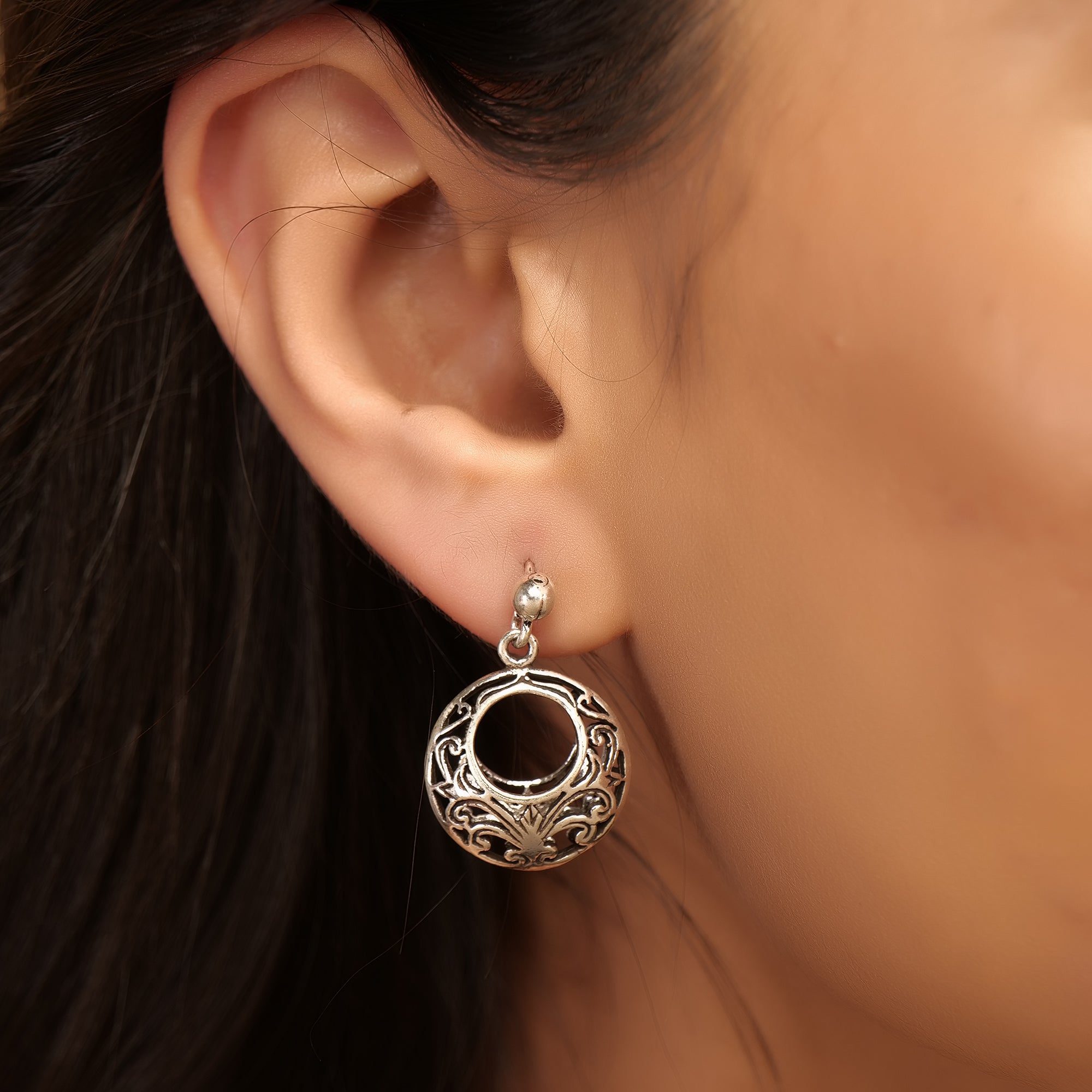 Silver open oxidized earring