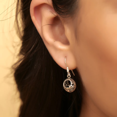 Round oxidized silver earring