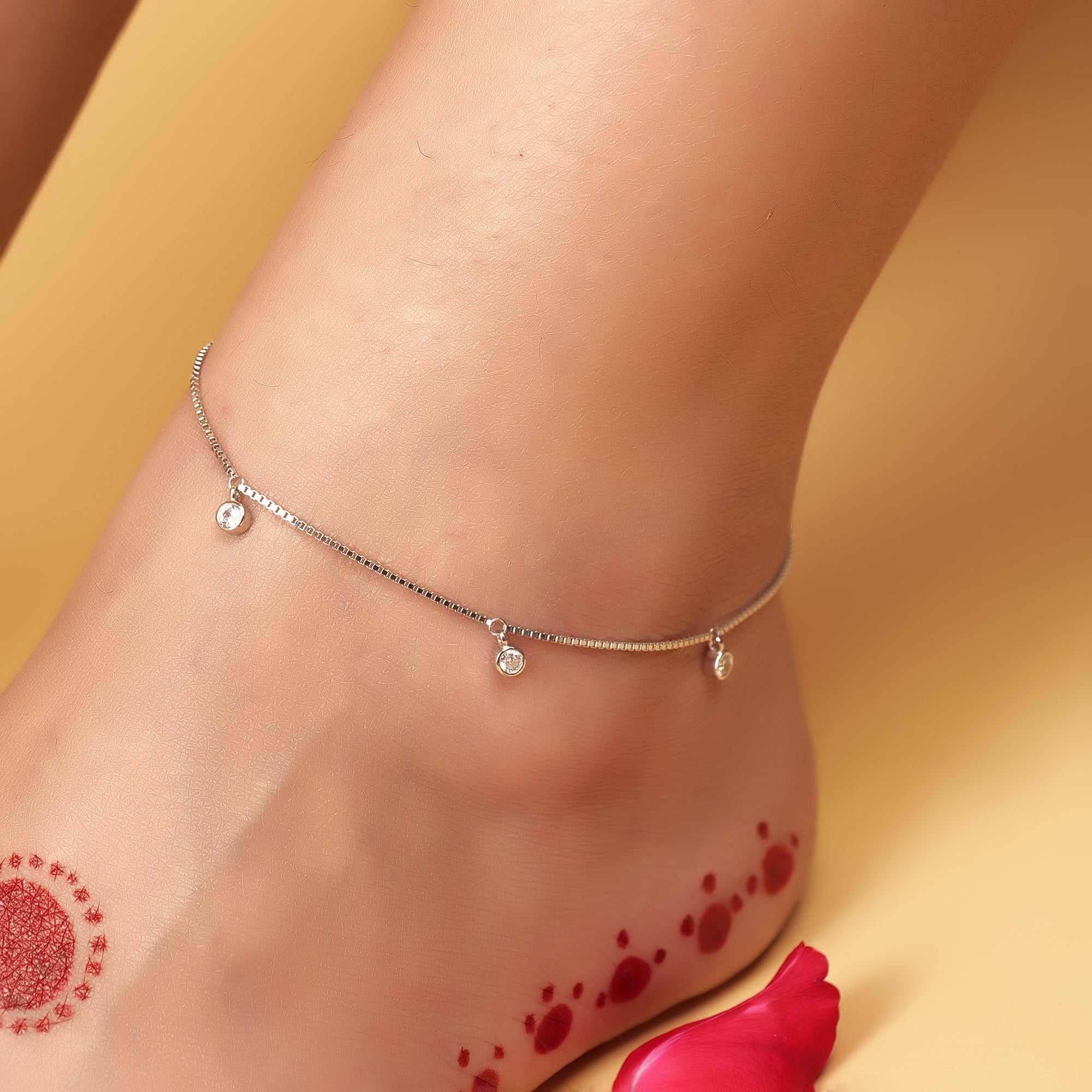 Silver diamond's anklet